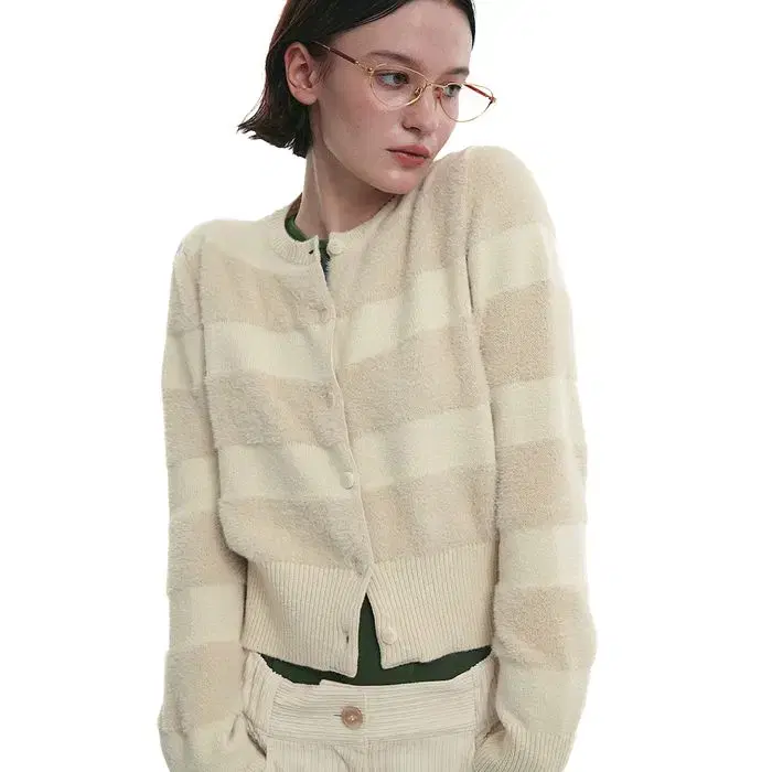 Qduroy Fluffy Knit Cardigan - Beige 큐드로이