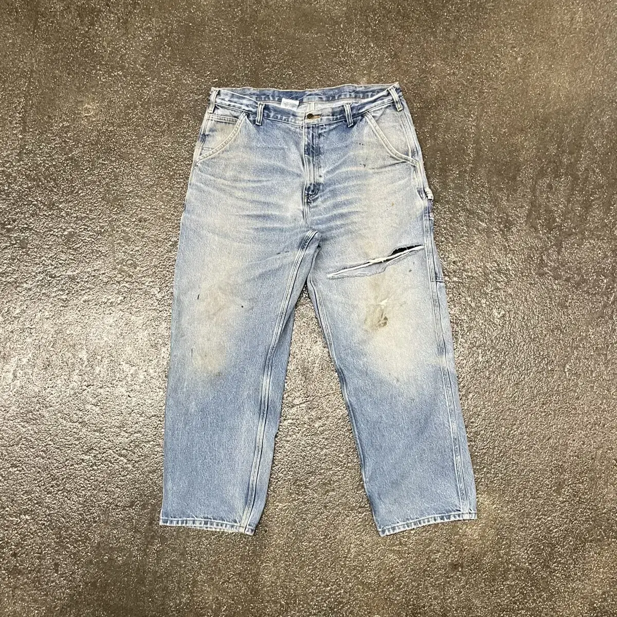 Calhart Distressed Denim Carpenter Pants (37)