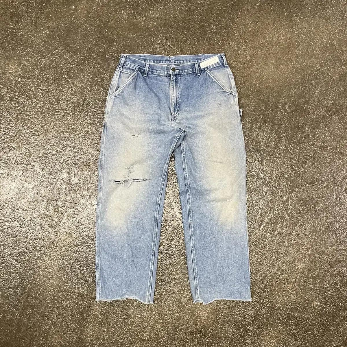 Calhart Distressed Denim Carpenter Pants (37)