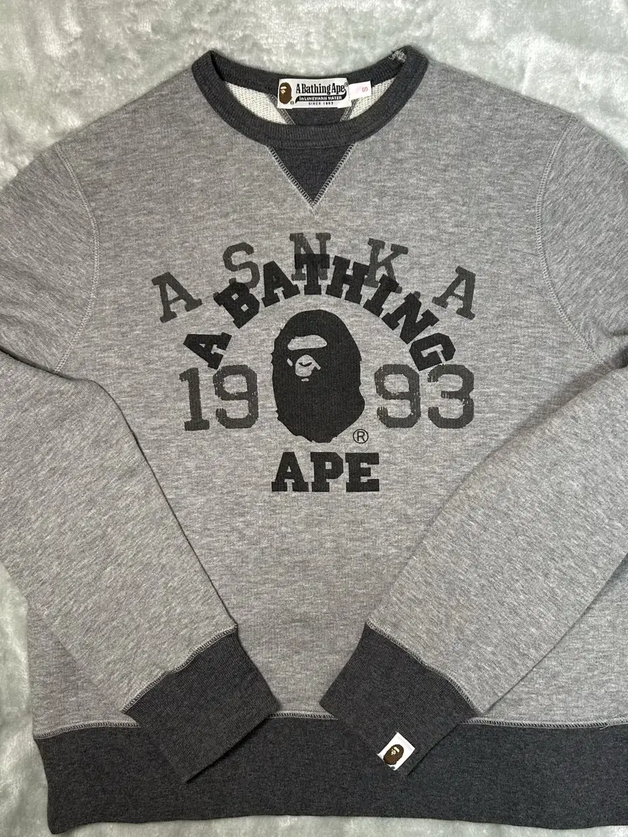 베이프 A BATHING APE 배색 맨투맨 S