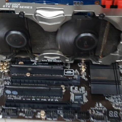 지포스 GTX 560 TI 1G 그래픽카드 써멀재도포