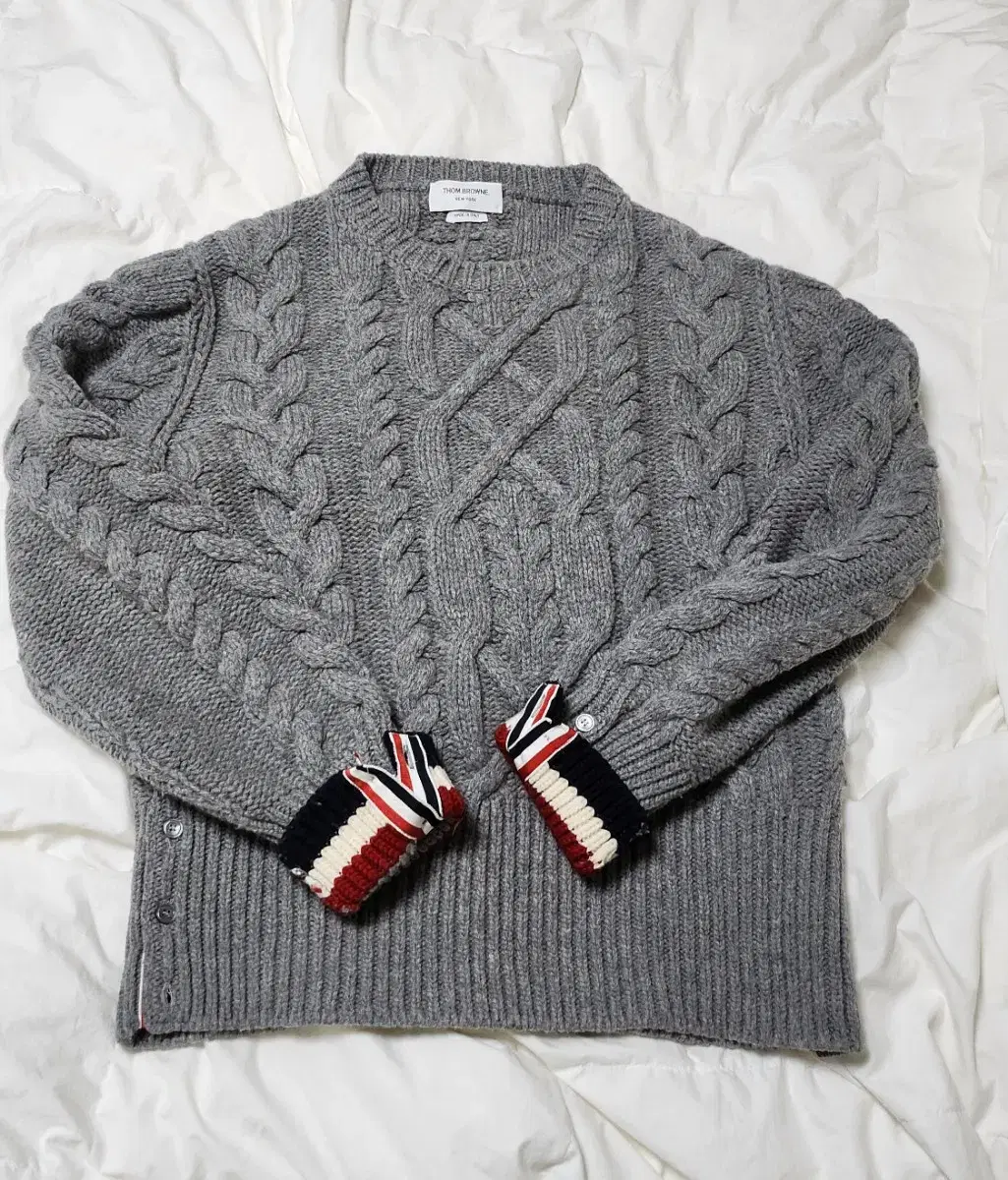 Thom Browne Men's Knit Size 4