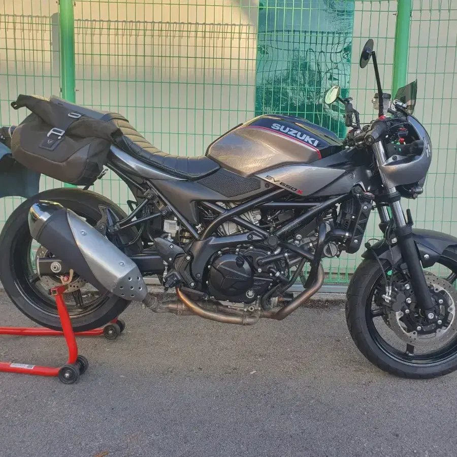 스즈키 SV650X