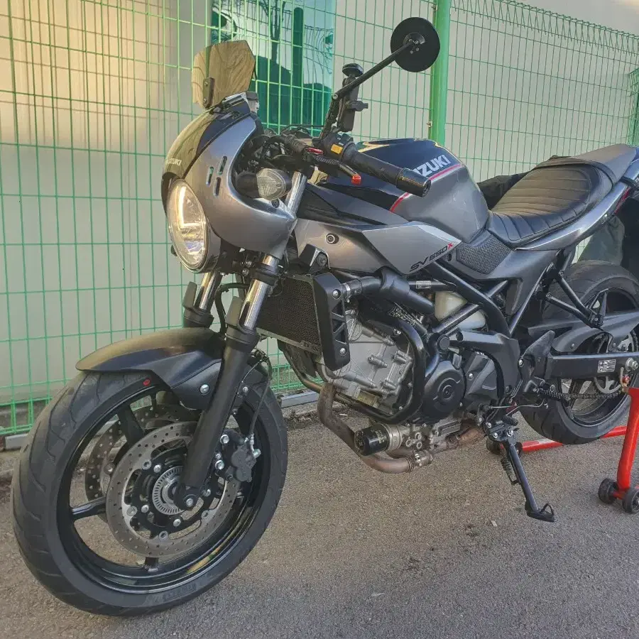 스즈키 SV650X