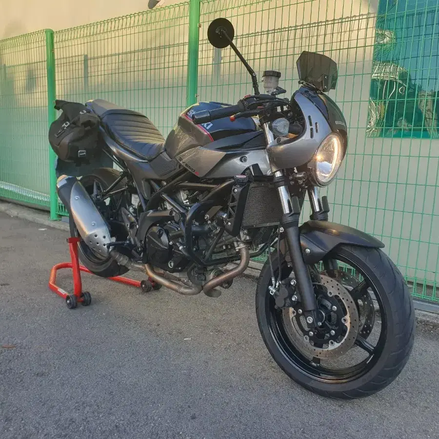 스즈키 SV650X