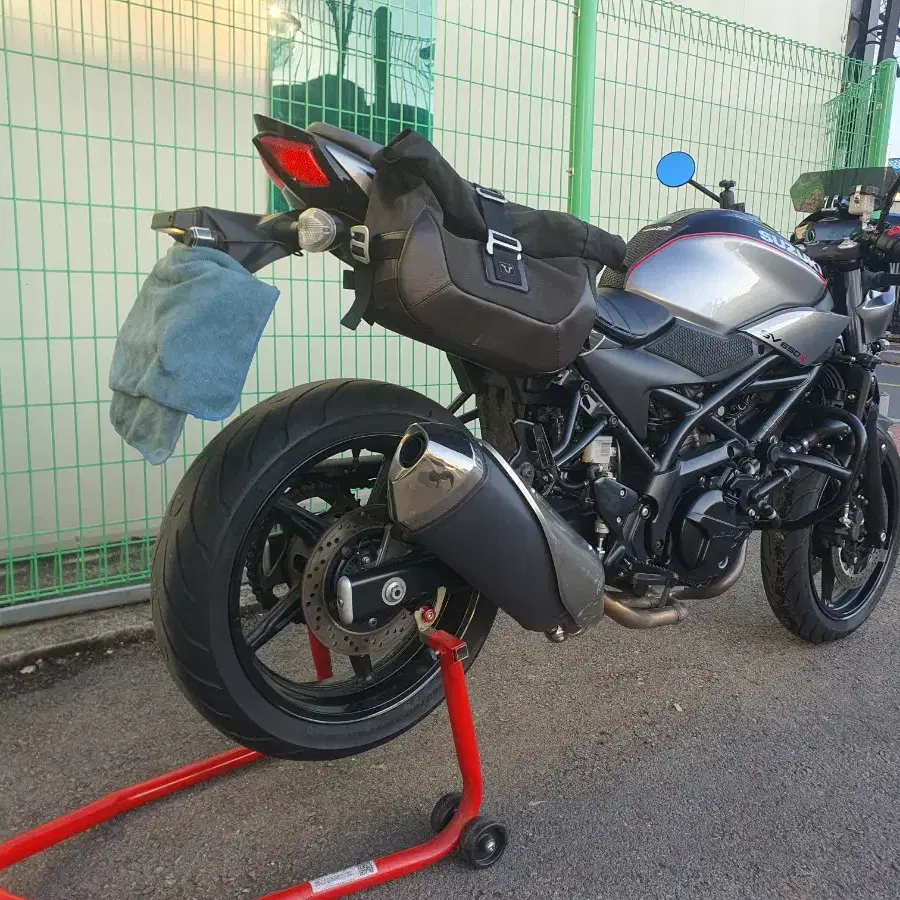 스즈키 SV650X