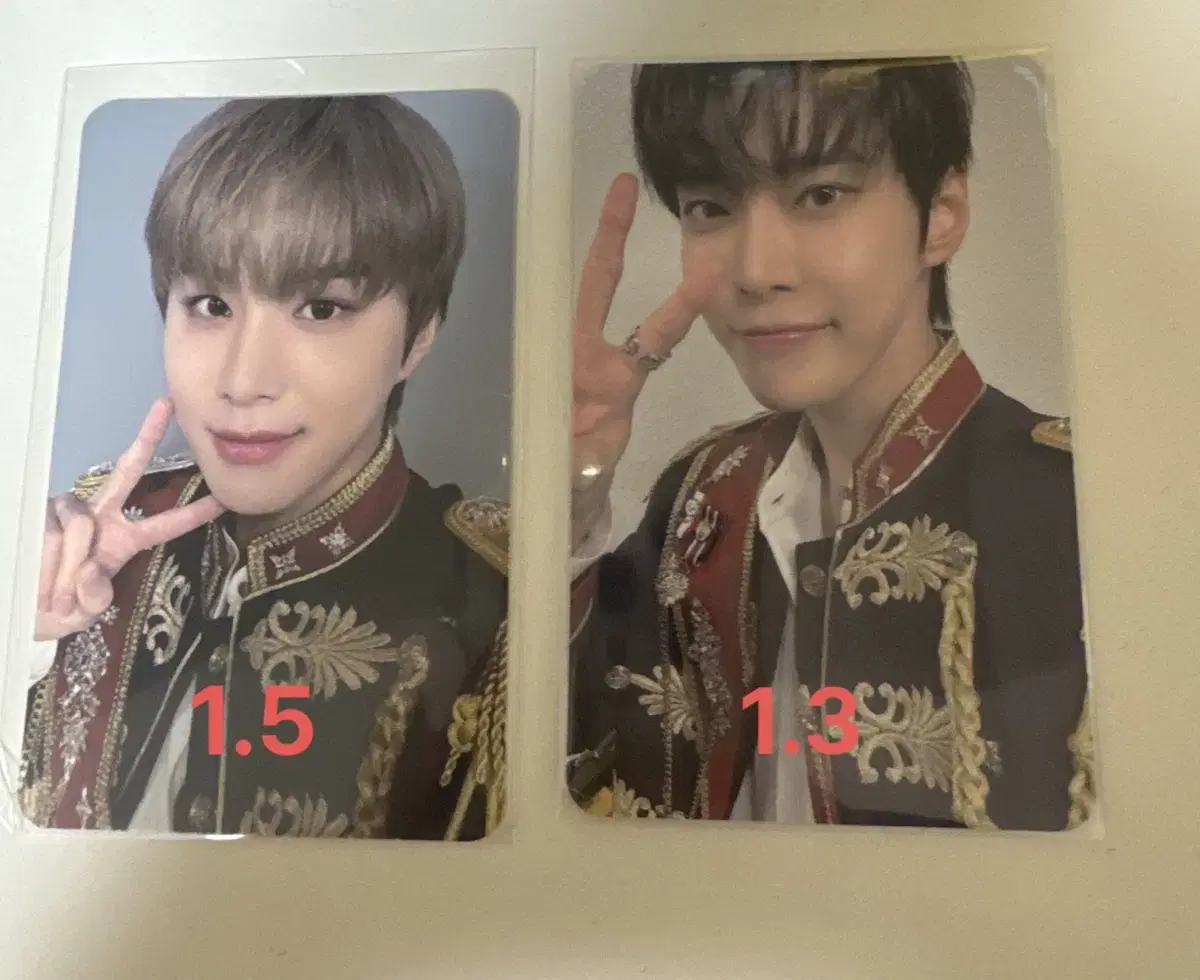 Factcheck Entity Ilchil doyoung jungwoo Uniform photocard