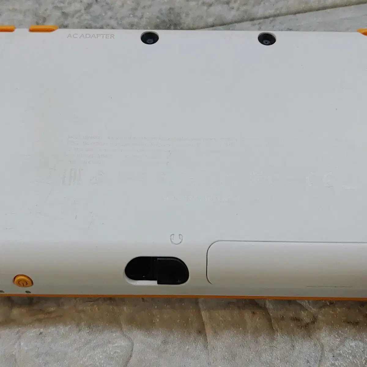 [중고] 뉴 닌텐도 2DS XL 본체 화이트-오렌지 국내정발