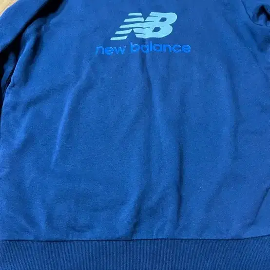 New balance 100사이즈 네이비 맨투맨 1만4천원