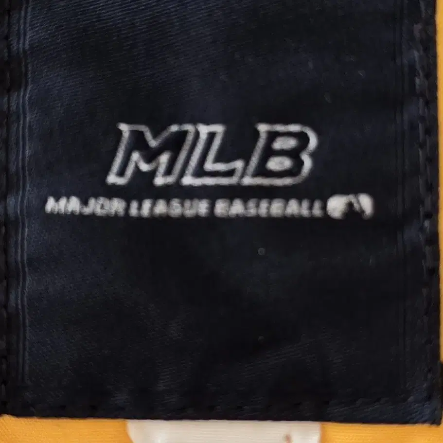 MLB 패딩조끼 100