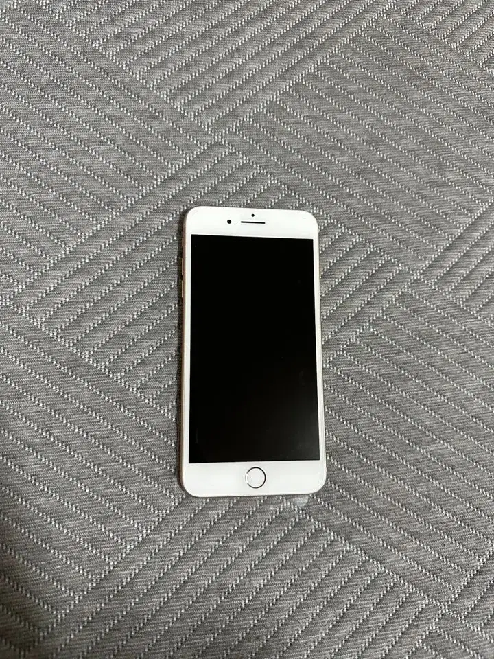 iPhone 8 Plus 8+ (A1897) 64GB Gold