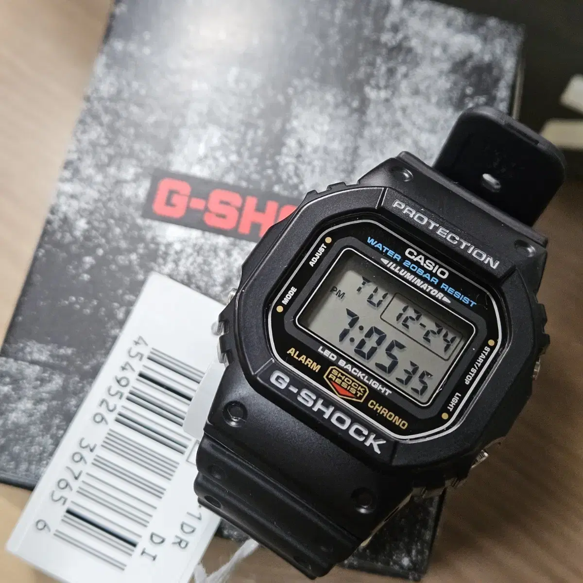 카시오 지샥 DW-5600E-1DR