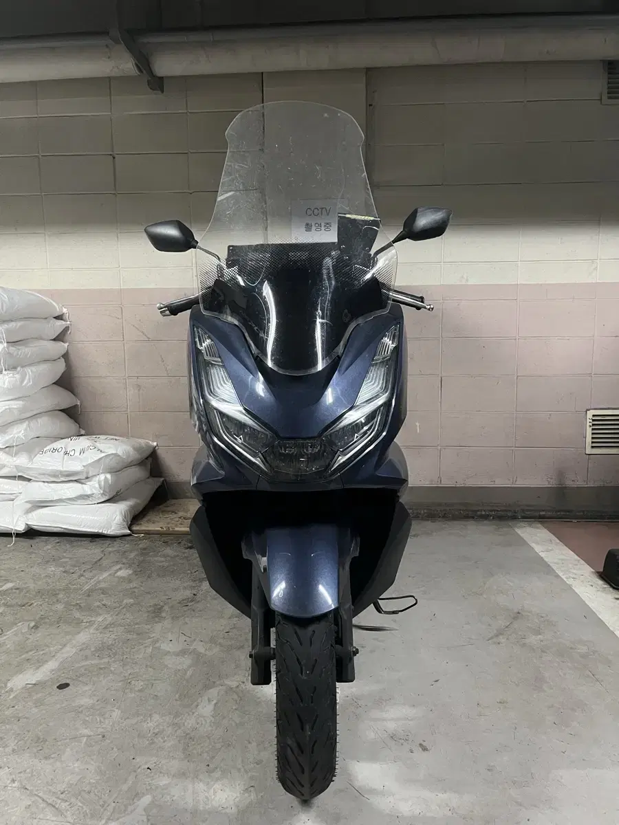 Pcx 125 23년식 팝니다