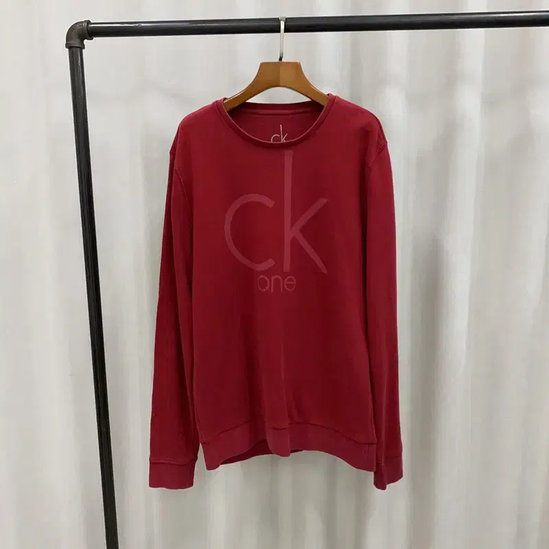 Calvin Klein Red Big Logo CK Man-to-Man 105 A07285