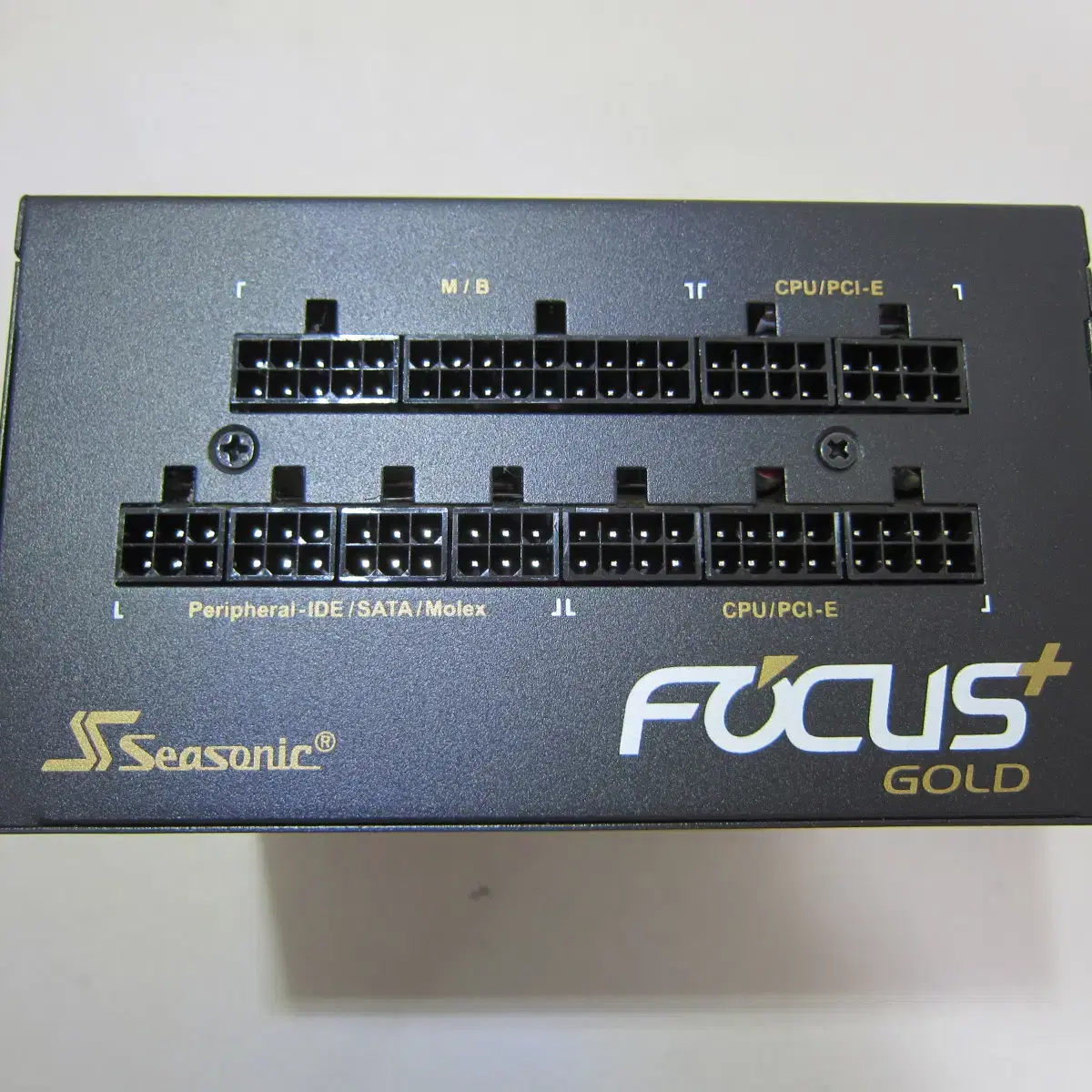 시소닉 FOCUS SSR-750FX 풀모듈러 (AS 2028년 11월)