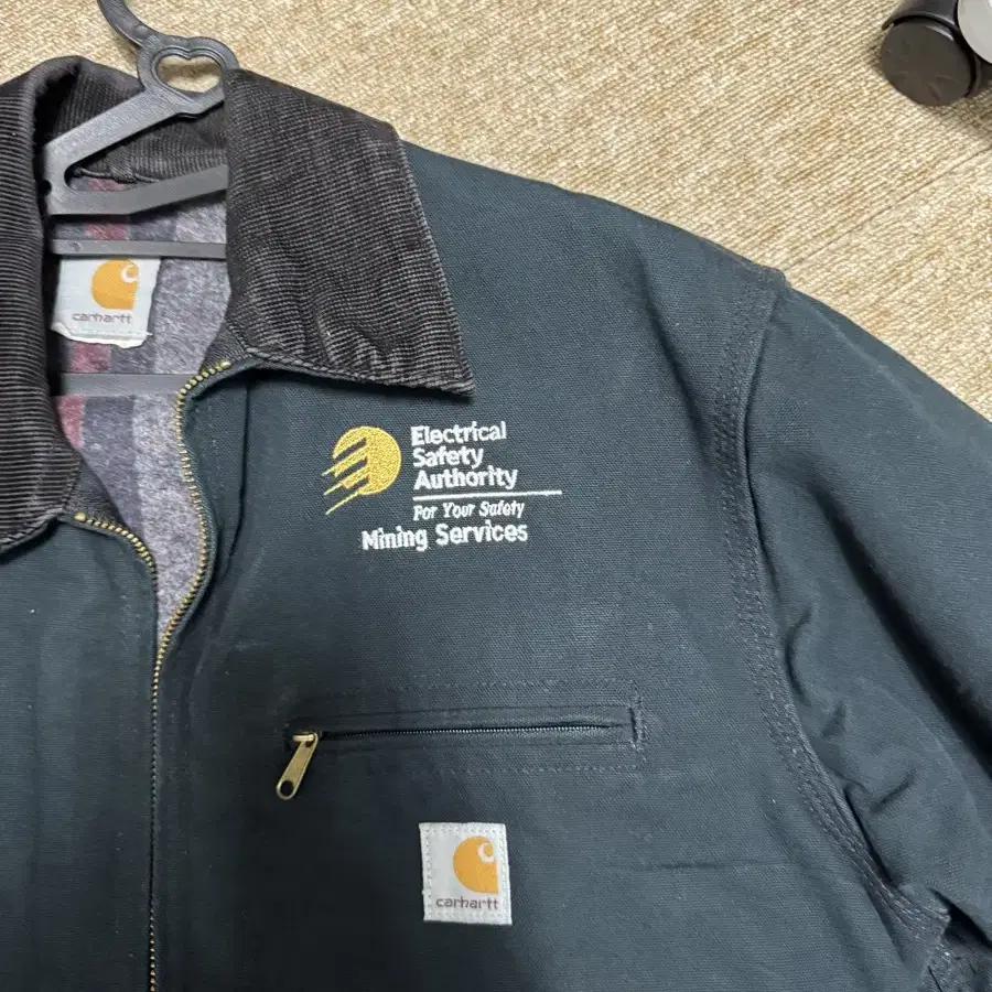 CARHARTT J01 Detroit jacket