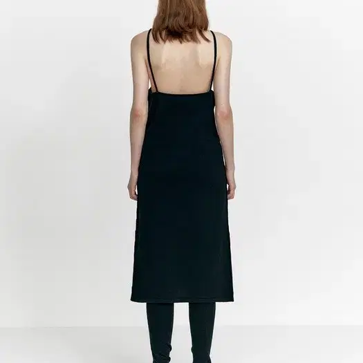 스튜디오 테이블 CASH SLEEVELESS DRESS, BLACK