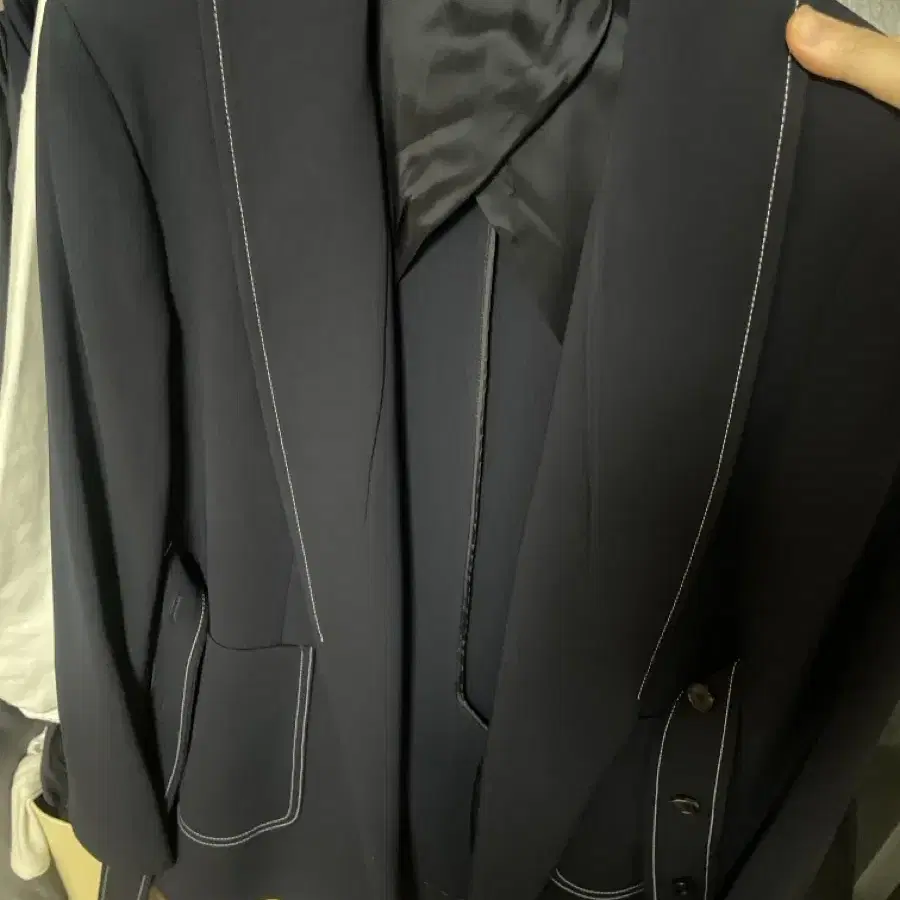 프론트로우 드라마 셋업 Shawl Collar Blazer + Wide-