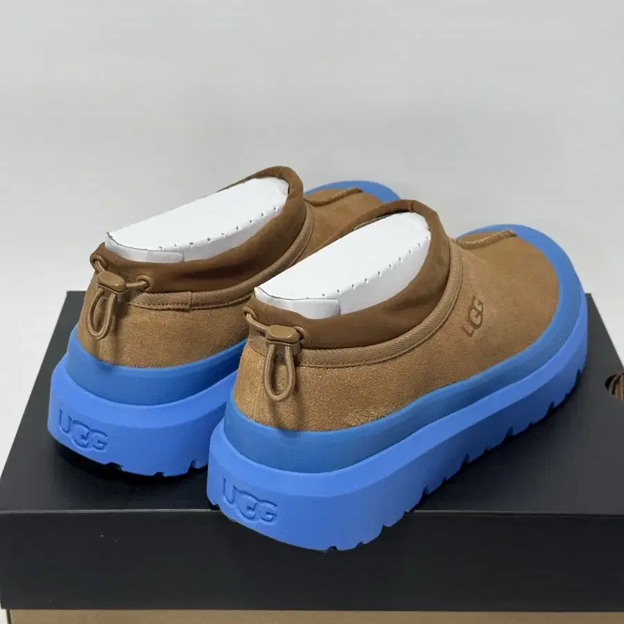 어그 UGG 타스만 웨더 하이브리드 체스넛 270mm