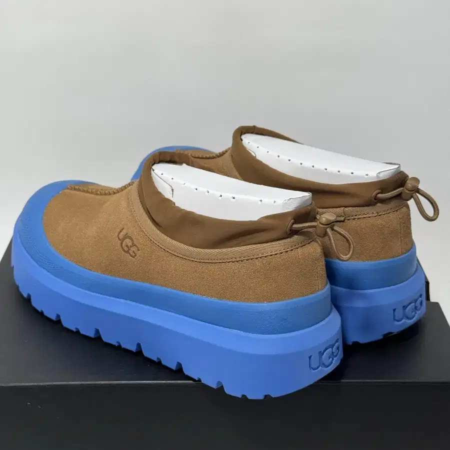 어그 UGG 타스만 웨더 하이브리드 체스넛 270mm