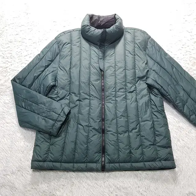 Size 105) Polskin Quilted Padding / Like New