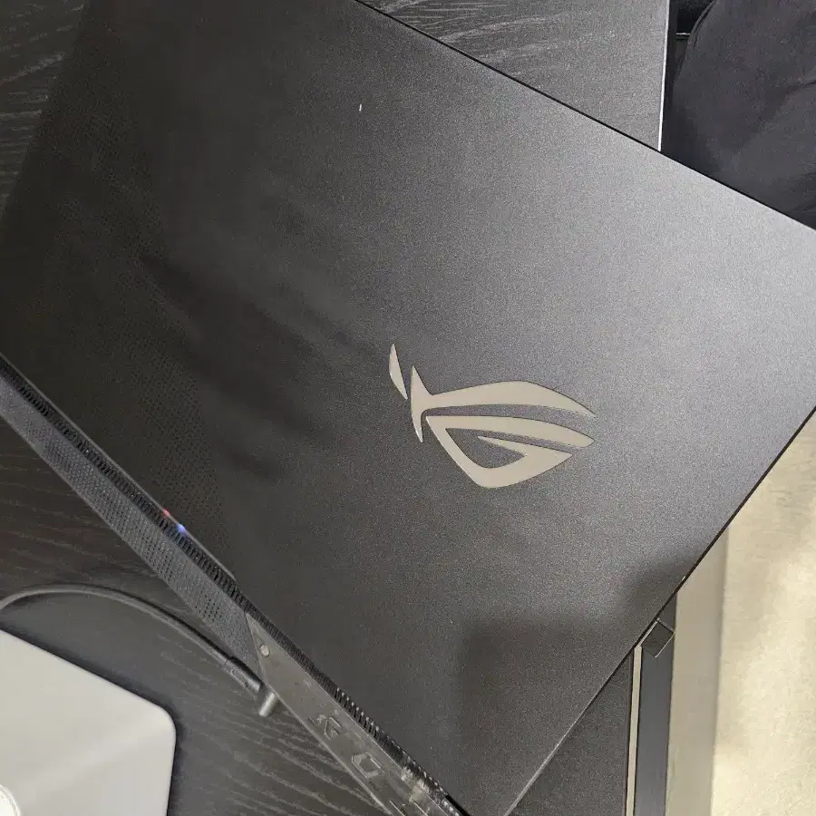 ASUS ROG Scar 17 (g733qr-HG076)