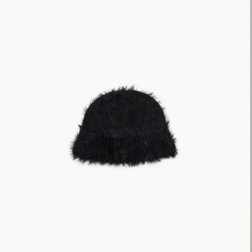 아모멘토 shaggy beanie