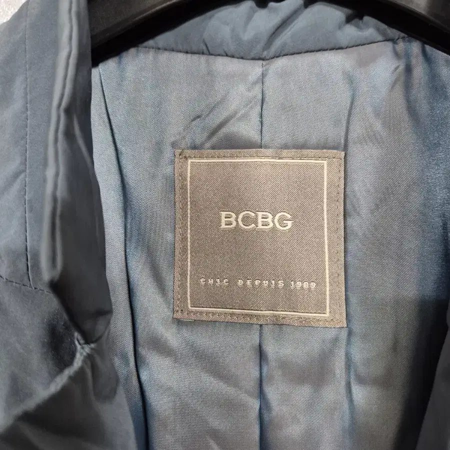 BCBG 경량 패딩코트 66