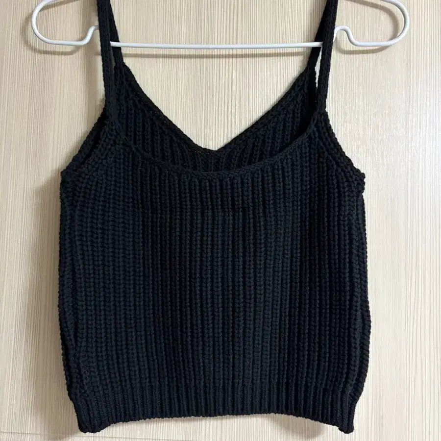 낫띵리튼 jerry knit cami top