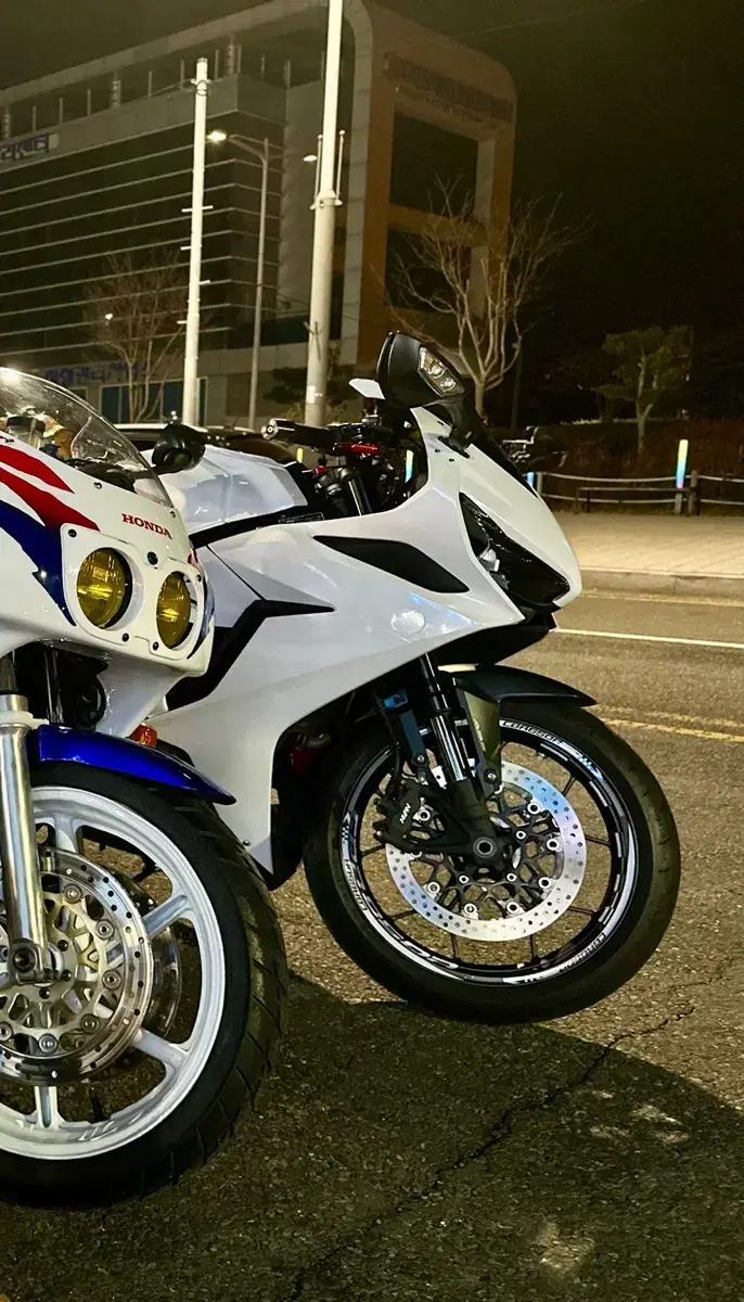 Cbr650r 판매합니다 23년식