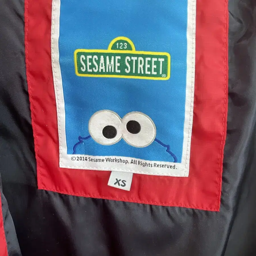 SESAME STREET(55)레드 덕다운 패딩