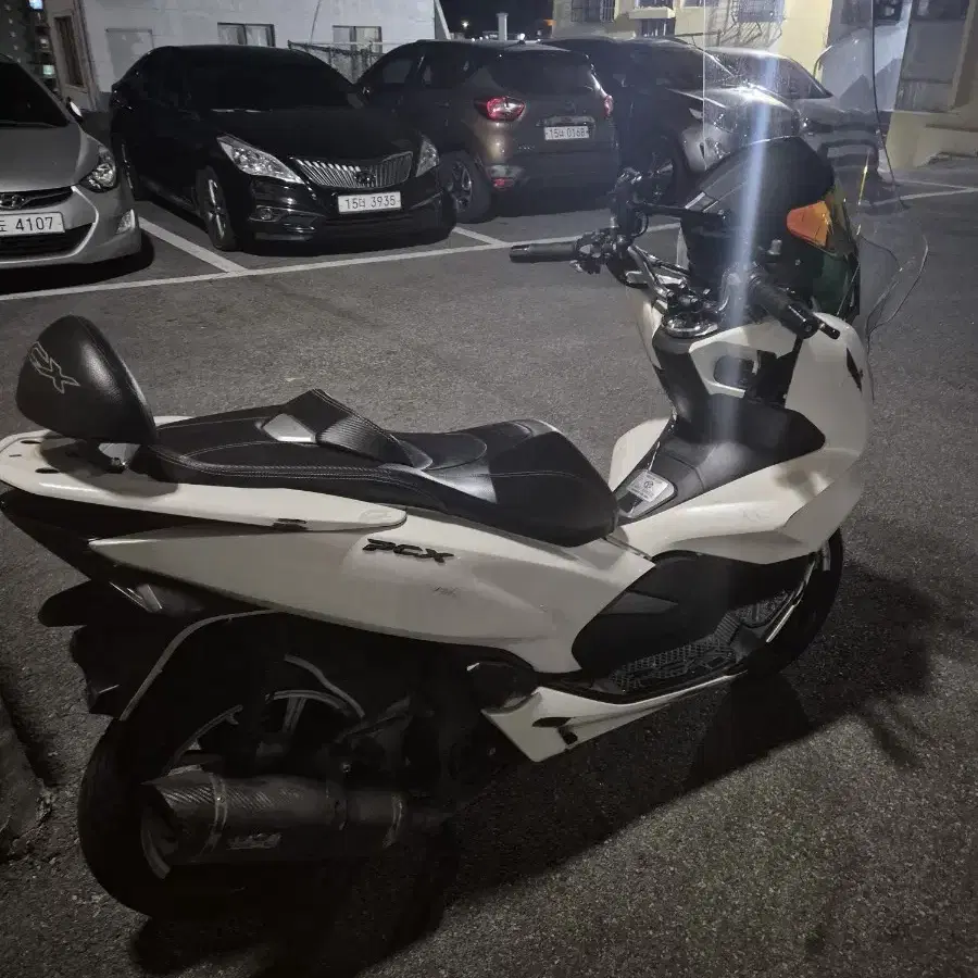 PCX 125 흰색 18년식