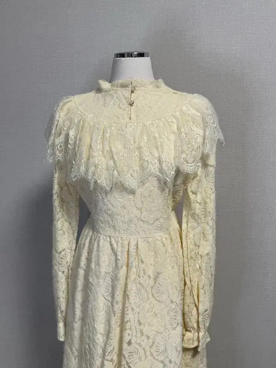 Cape lace dress