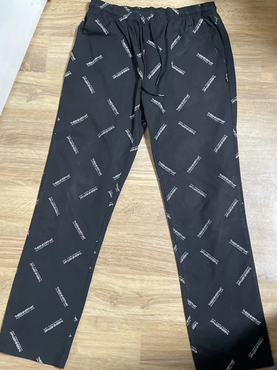 Dennenat Logo Pants