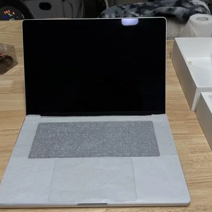 MacBook Pro 16 m3 pro 36GB 1TB