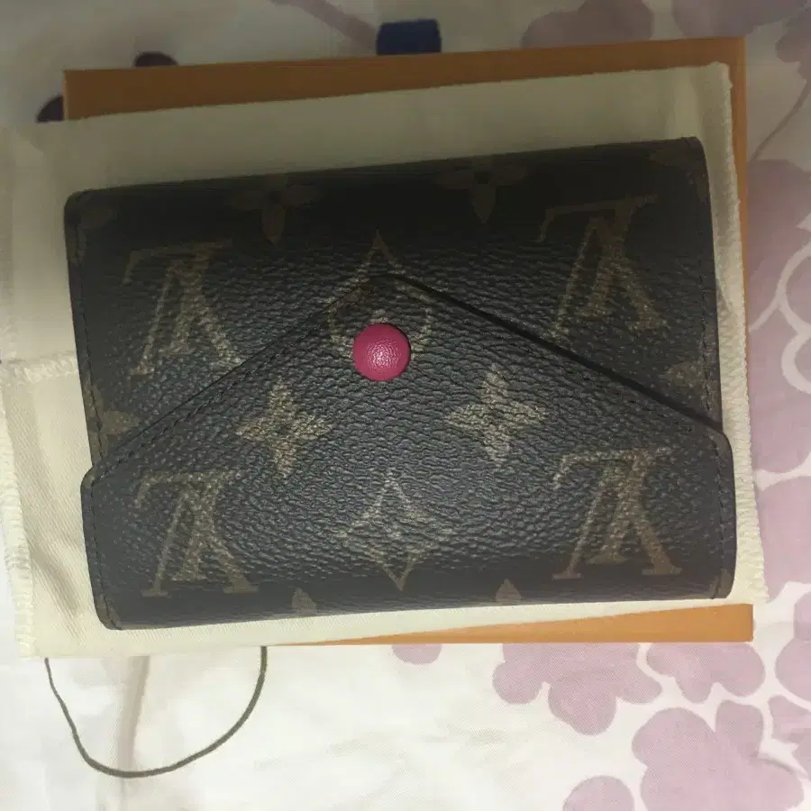 LOUIS VUITTON 루이비통 소지갑