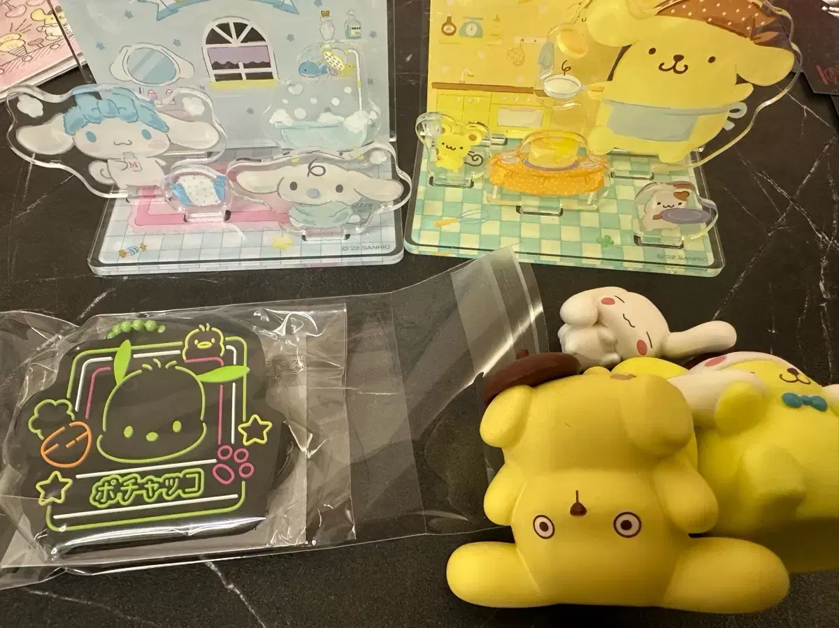 Various Sanrio Figures Gacha keyring acrylic stand wts Pompompurin Cinnamoroll Pochaco