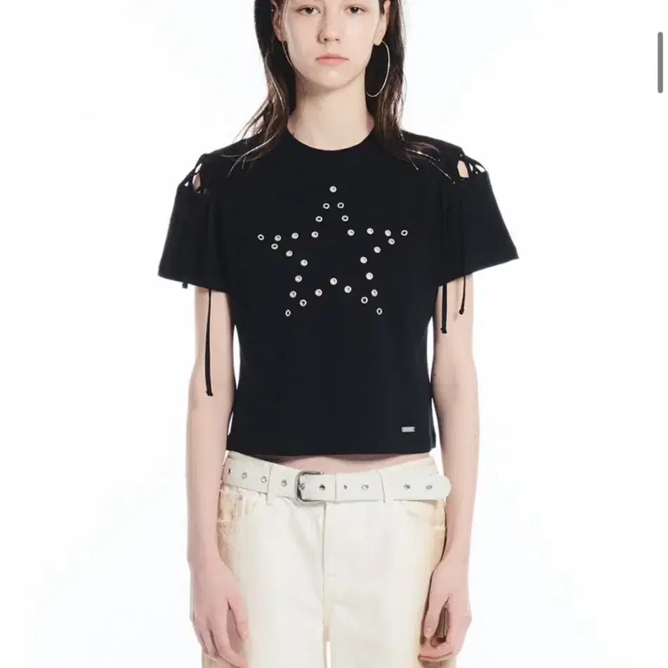 택포) 세릭 EYELET STAR HALF TOP - BLACK