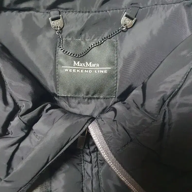 막스마라 위켄드 MaxMara 숏 다운 패딩 (38)