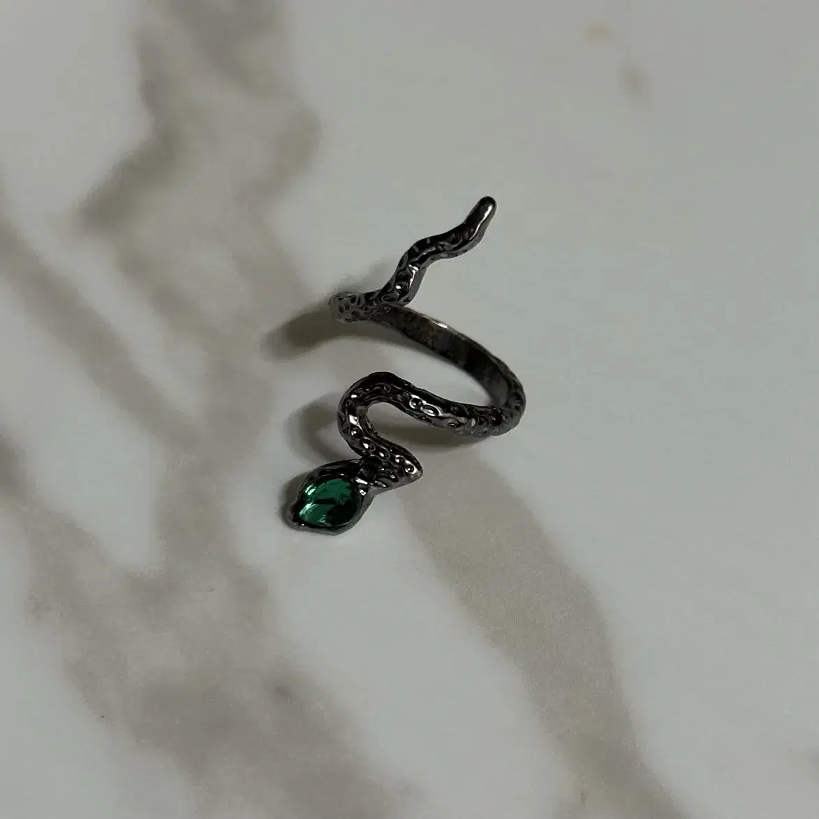 Emerald Snake ringㅣ에메랄드 뱀반지