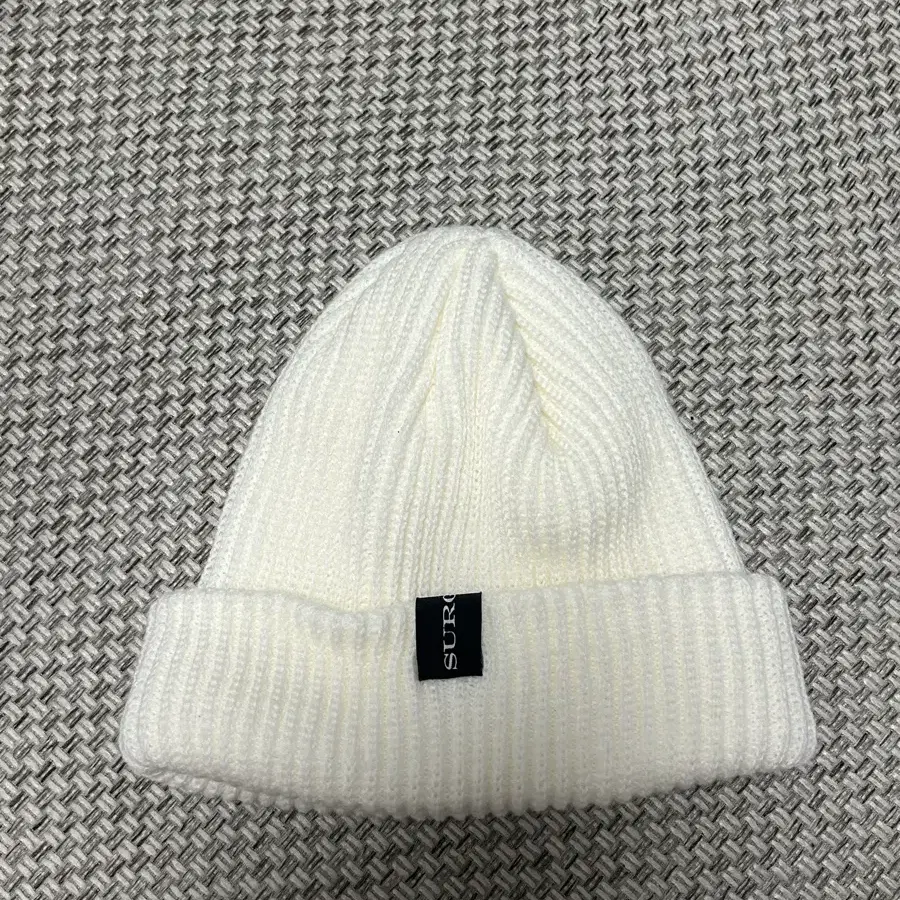 써저리 surgery clover logo beanie ver.2