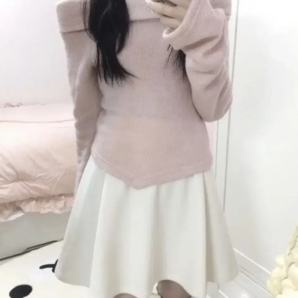 snuglovepoem vanila knit off-shoulder 분홍