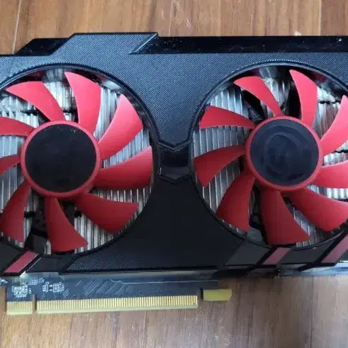 이엠텍 지포스 GTX 750i