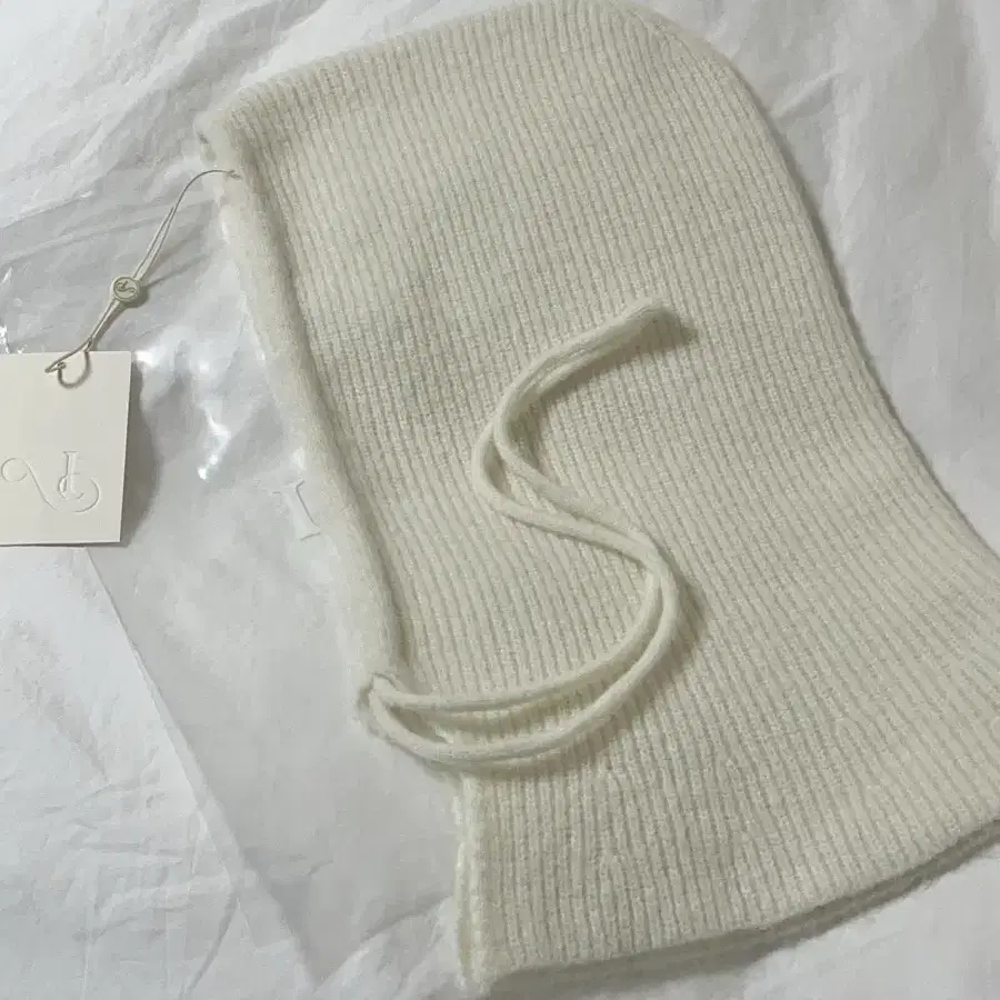 르플레인 Soho Mohair Balaclava