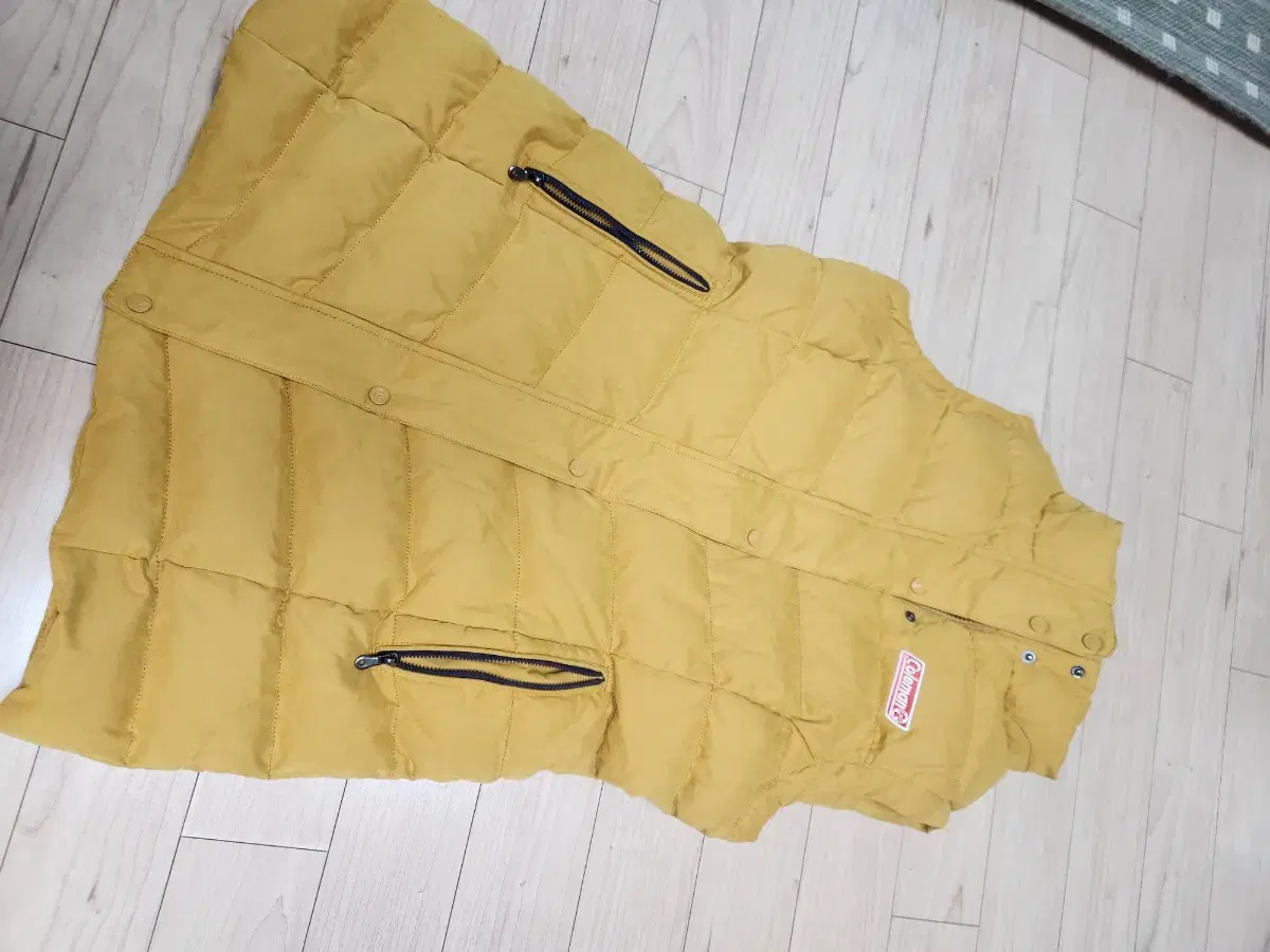 Coleman duck down padded jo sold like new!!!
