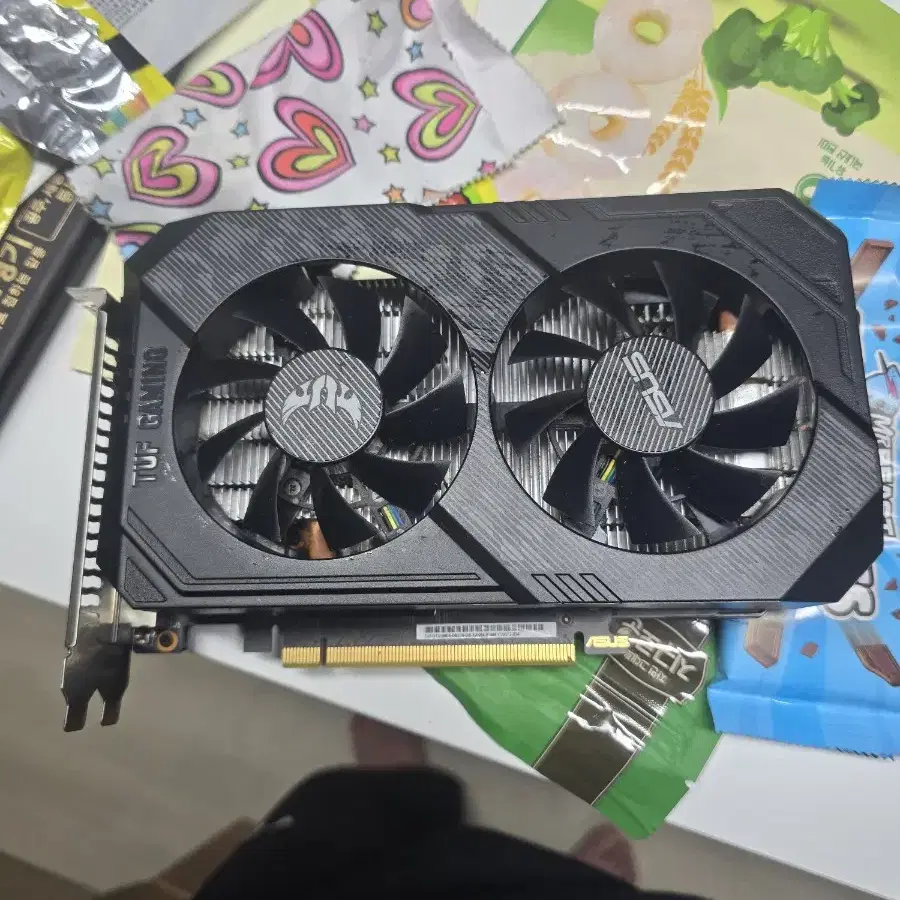 ASUS TUF Gaming GTX 1660 Super 그래핏카드