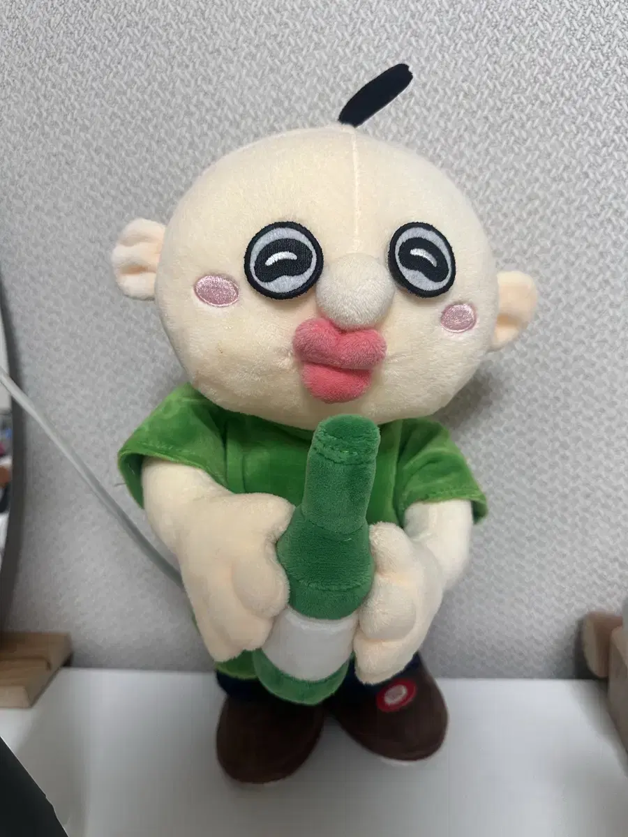 Drunken buns doll limited edition + batteries included