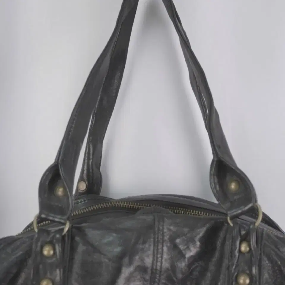 LUCA leather bag