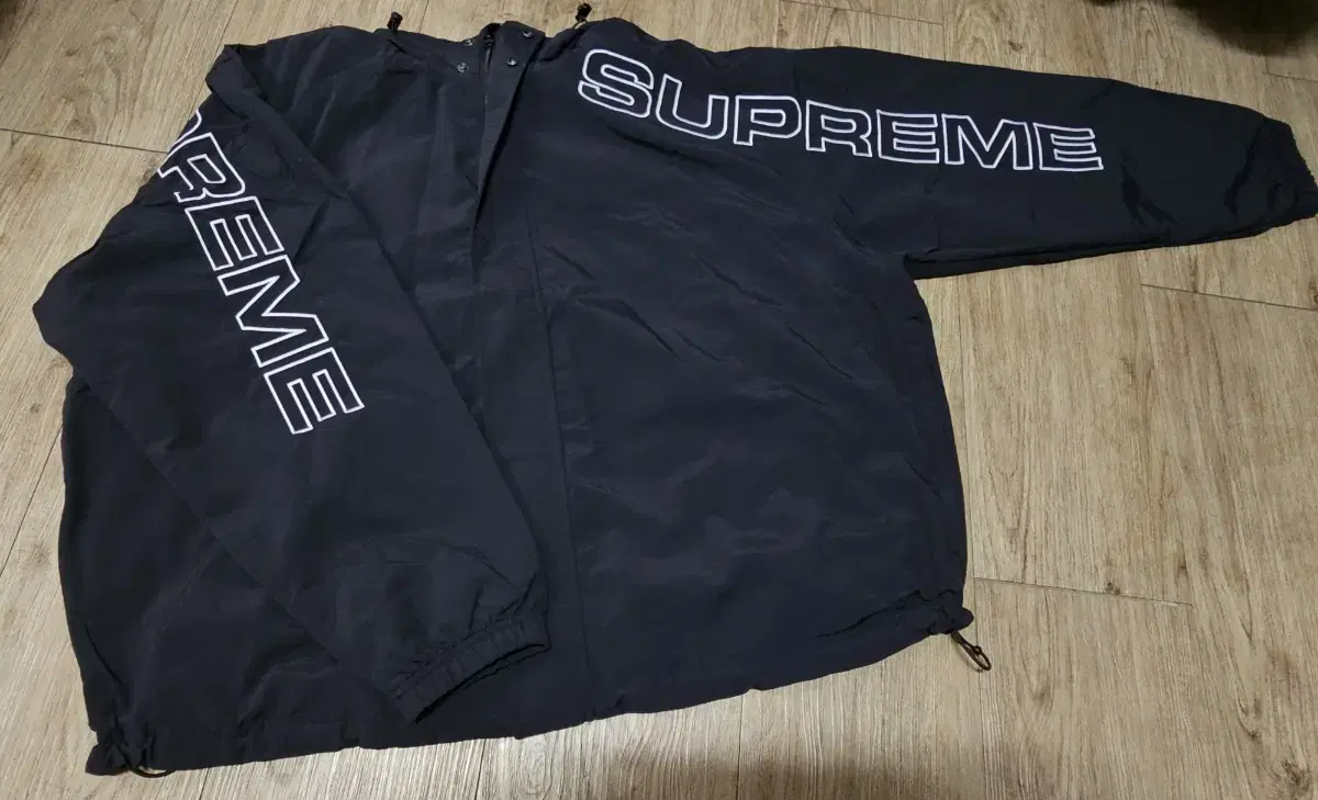 [새상품] Supreme Spellout 자켓