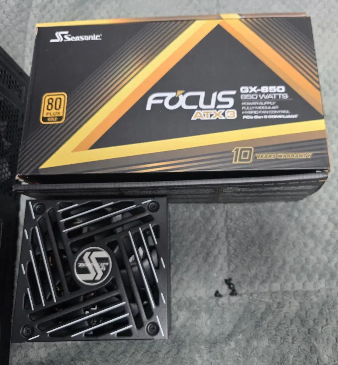 시소닉 NEW FOCUS V4 GX-850 GOLD 풀모듈러AT 급처!